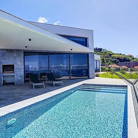 Estrelicia Brava Villa